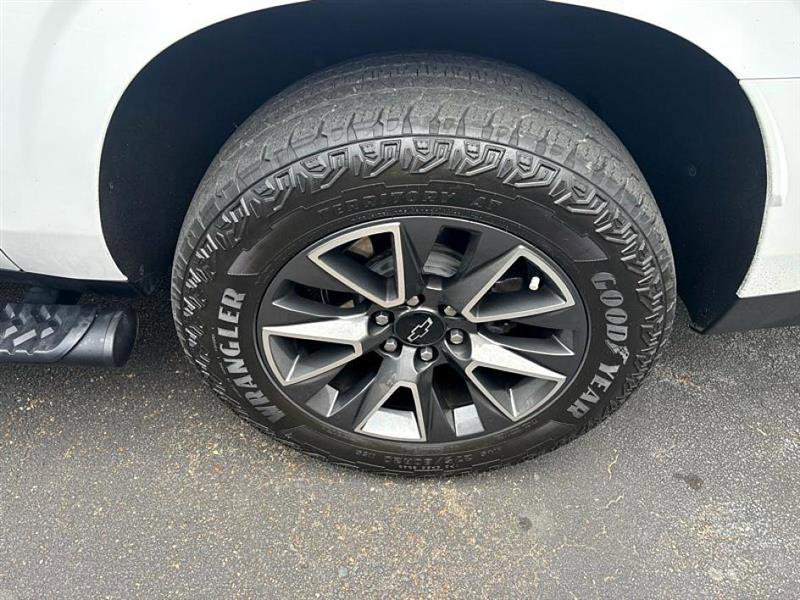 Used 2024 Chevrolet Suburban Z71 w/ Luxury Package image 54