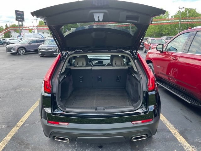 Used 2020 Cadillac XT4 Luxury w/ Cold Weather Package AWD/4WD image 7