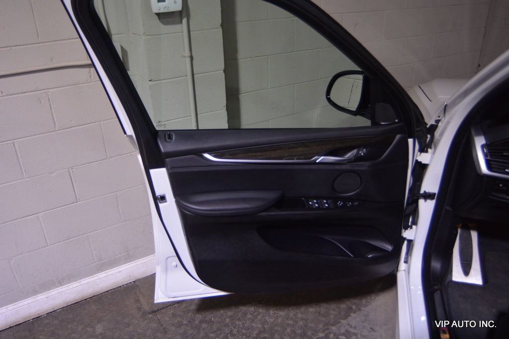 Used 2015 BMW X5 xDrive35i image 11
