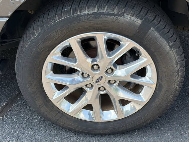 Used 2017 Ford Expedition Limited w/ Equipment Group 301A RWD image 21