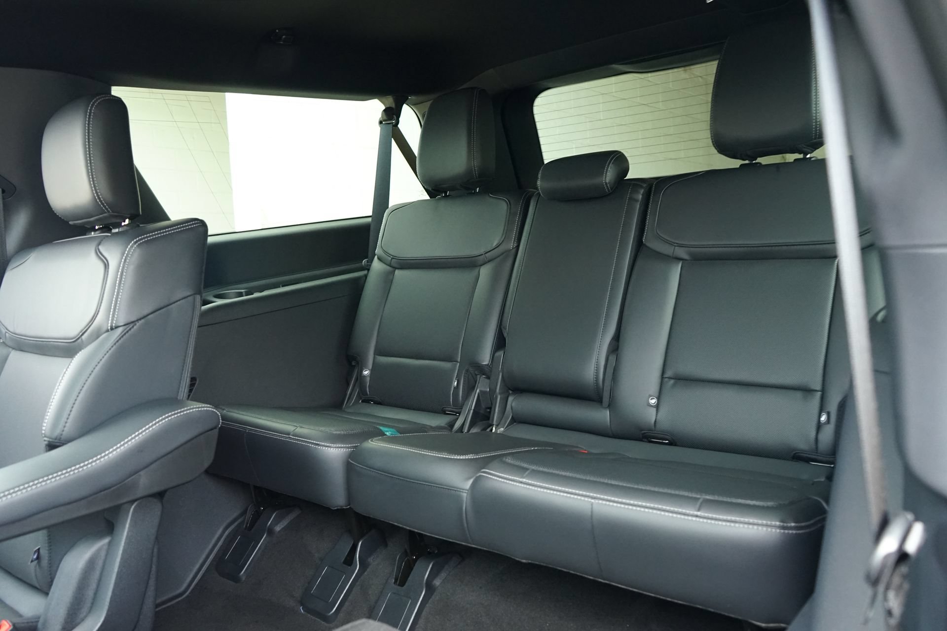 Used 2026 Ford Expedition Max Platinum w/ Stealth Performance Package AWD/4WD image 31
