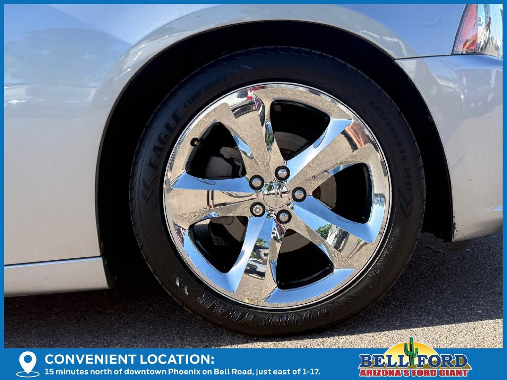 Used 2014 Dodge Charger SXT RWD image 5