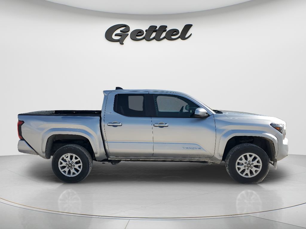 Used 2024 Toyota Tacoma SR5 image 3
