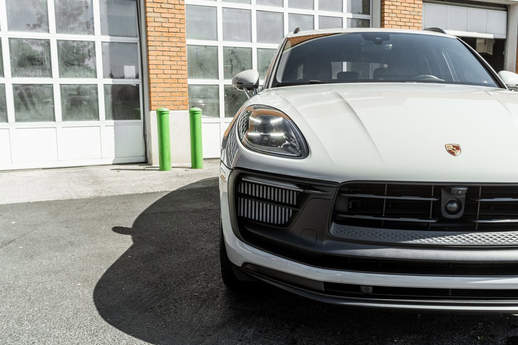 Used 2023 Porsche Macan GTS w/ Premium Package Plus image 38