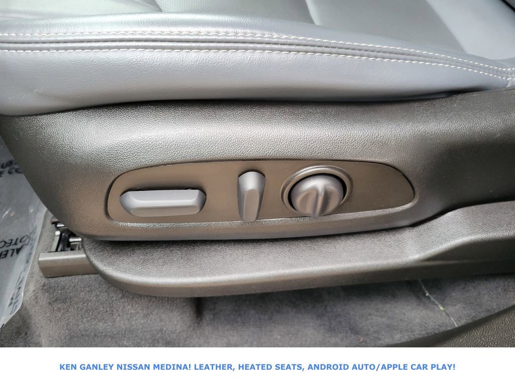 Used 2023 Buick Enclave Essence image 37