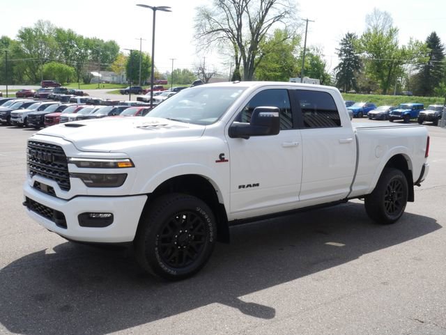 Used 2025 RAM 2500 Limited AWD/4WD image 11