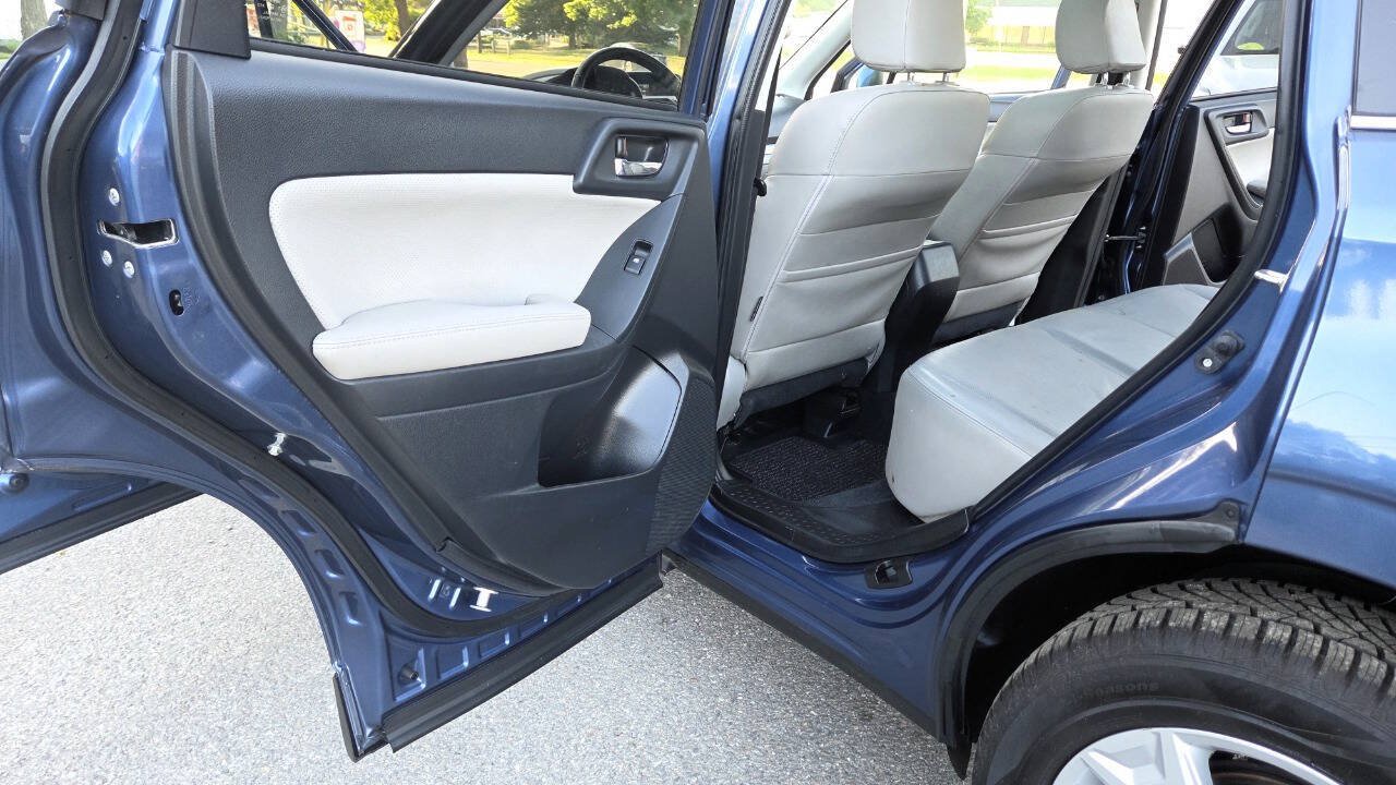Used 2014 Subaru Forester 2.5i Limited AWD/4WD image 30