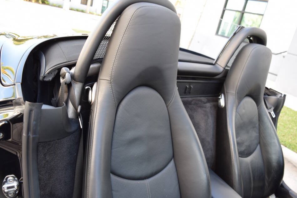Used 2005 Porsche Boxster RWD image 57