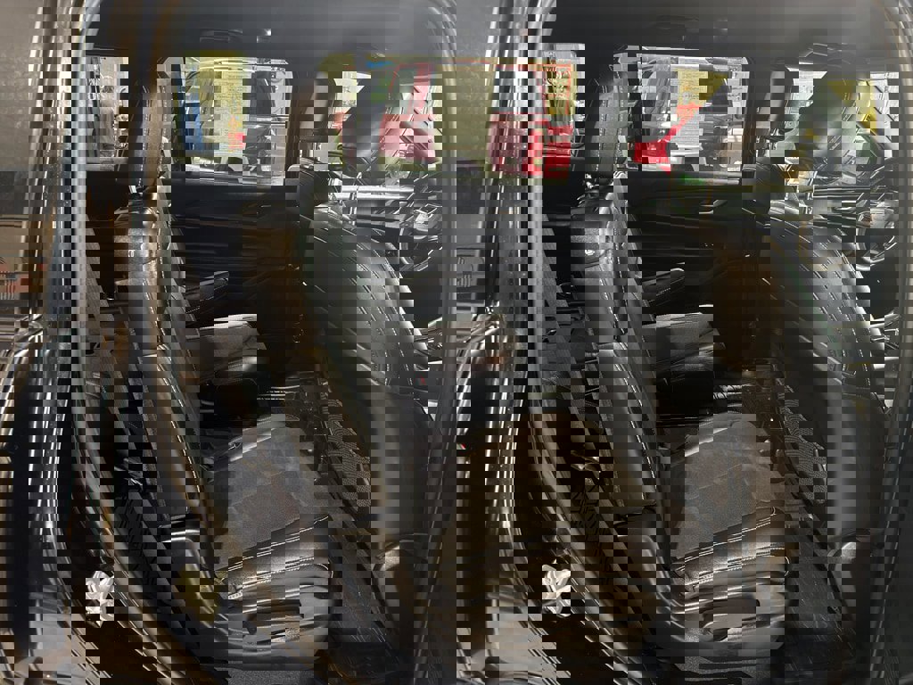 Used 2023 Jeep Grand Cherokee L Laredo AWD/4WD image 15