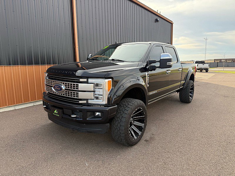 Used 2019 Ford F350 Platinum w/ Platinum Ultimate Package image 2
