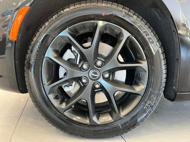 New 2026 Chrysler Pacifica Limited image 10