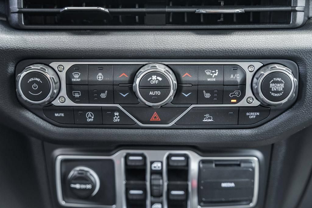 New 2025 Jeep Gladiator Sport AWD/4WD image 26