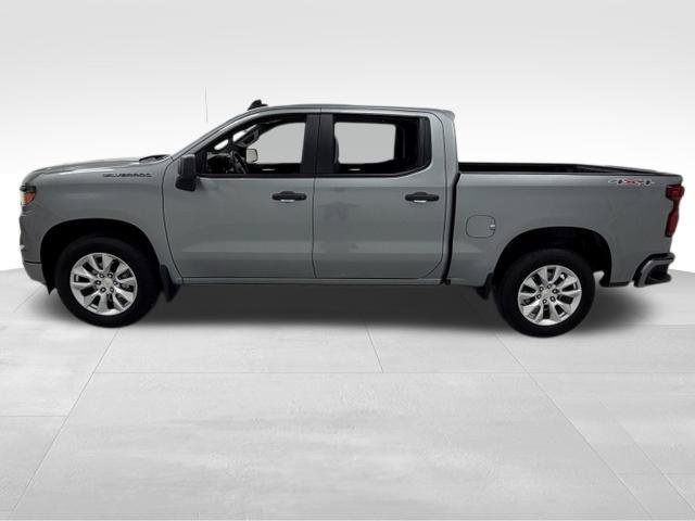 Used 2024 Chevrolet Silverado 1500 Custom AWD/4WD image 3