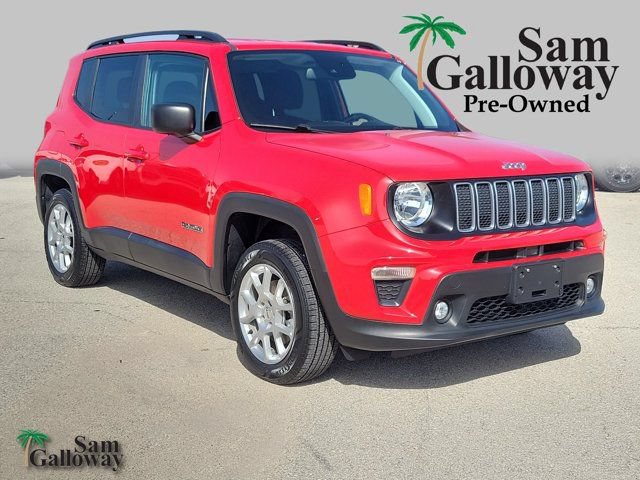 Used 2022 Jeep Renegade Latitude w/ Convenience Group AWD/4WD image 1