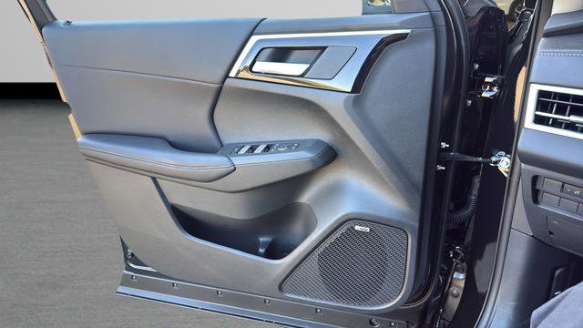 New 2026 Mitsubishi Outlander SE FWD image 11