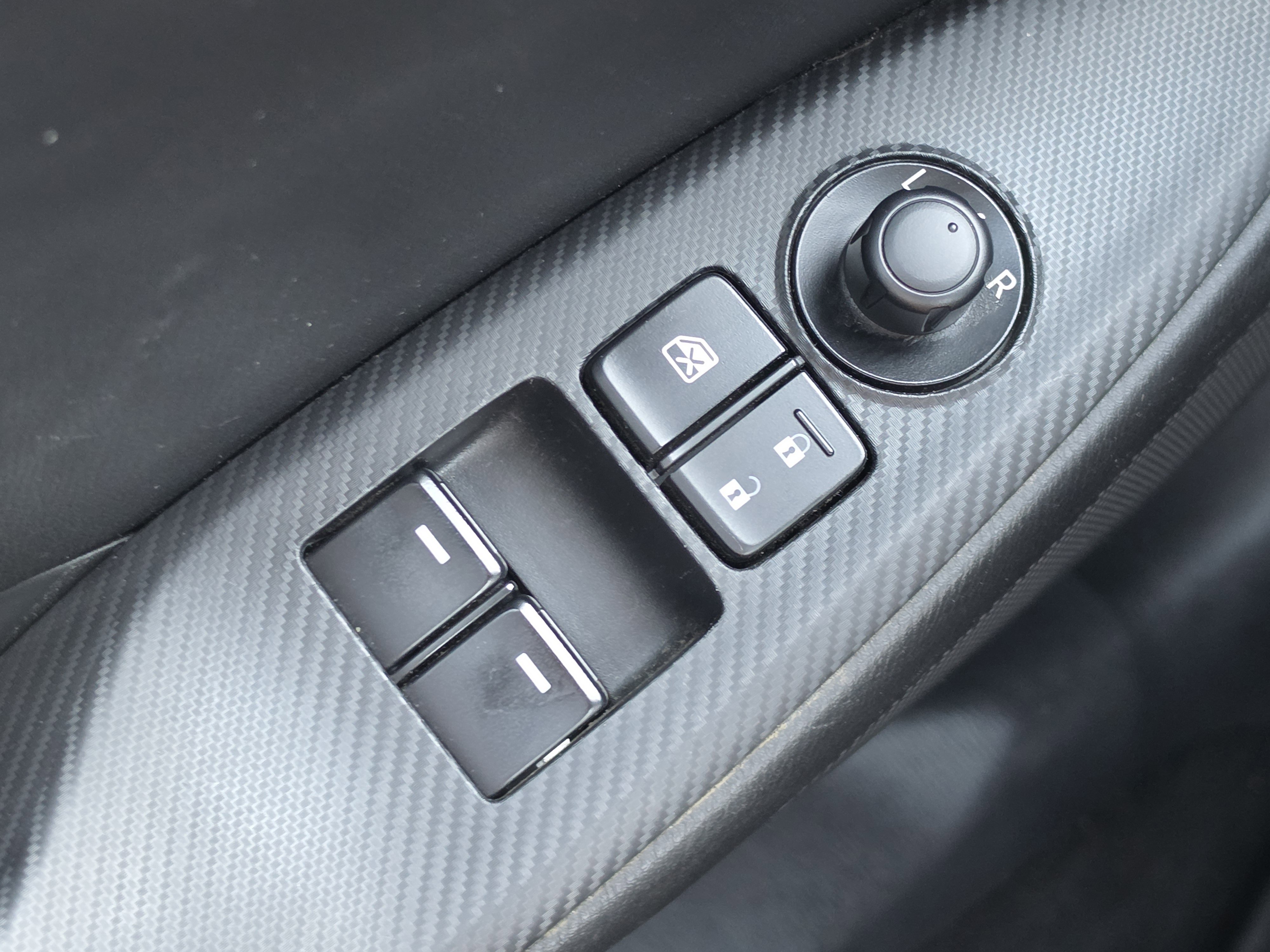 Used 2021 MAZDA MX-5 Miata Sport RWD image 8
