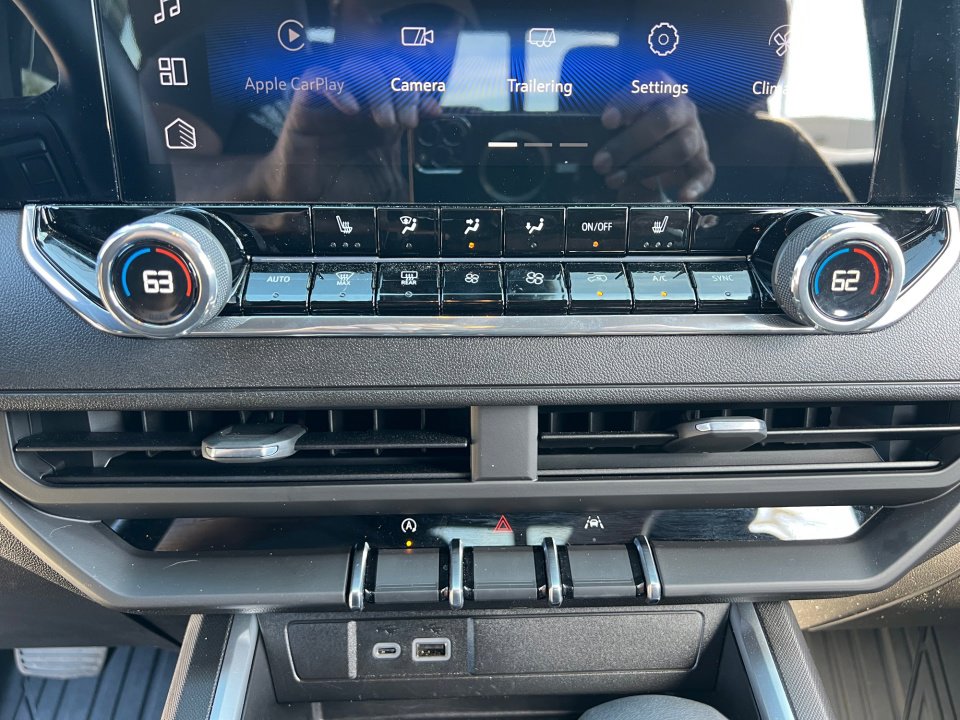 Used 2026 Chevrolet Colorado Trail Boss AWD/4WD image 18