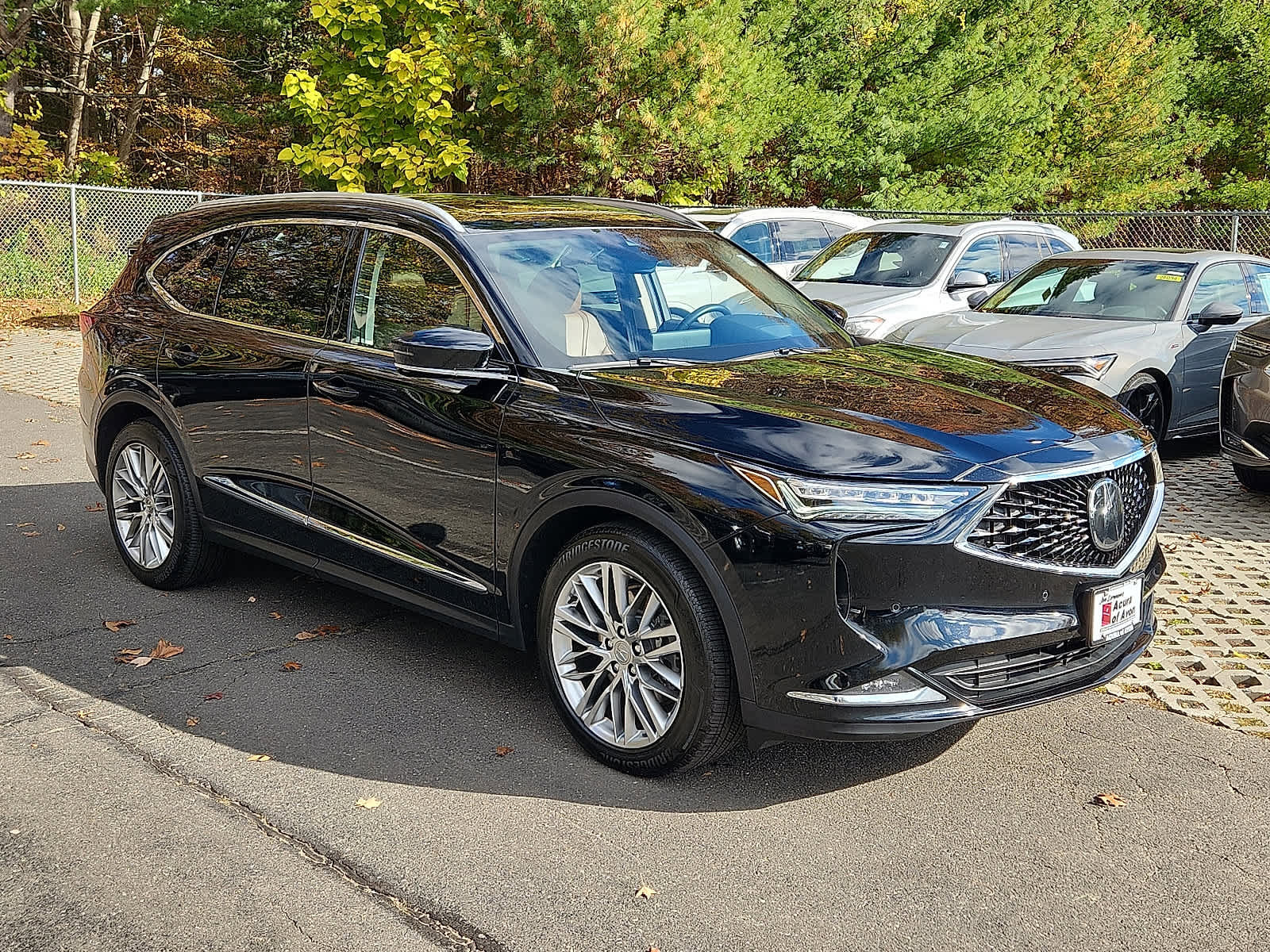 Used 2024 Acura MDX SH-AWD w/ Advance Package image 4