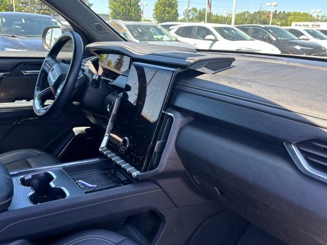 Used 2024 GMC Acadia Elevation FWD image 16