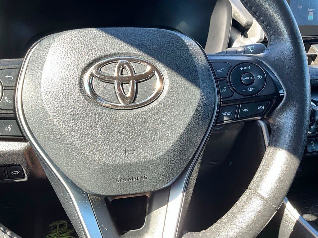 Used 2021 Toyota RAV4 XSE AWD/4WD image 20
