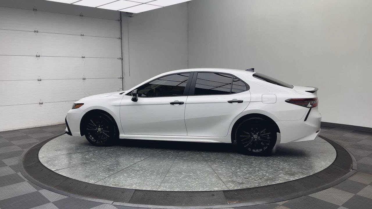 Used 2022 Toyota Camry SE w/ Carpet Mat Package (TMS) FWD image 30