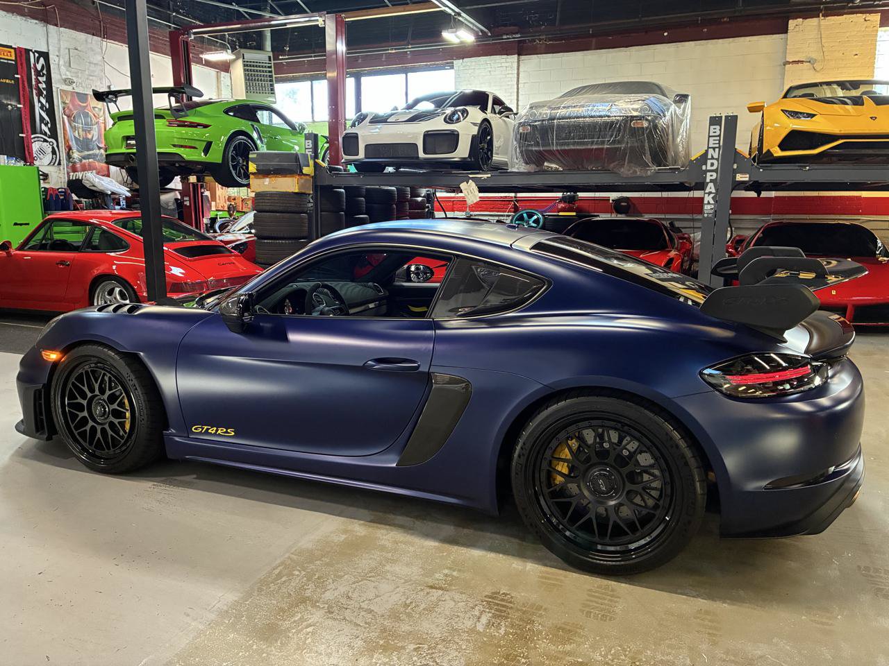 Used 2025 Porsche 718 Cayman GT4 RS RWD image 17