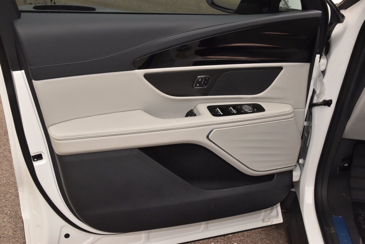 New 2026 Lincoln Nautilus Premier AWD/4WD image 43