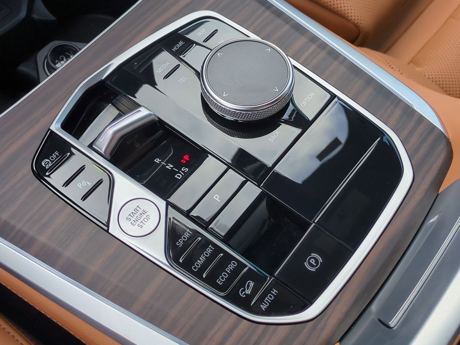 Certified 2024 BMW X5 xDrive40i w/ M Sport Package image 27