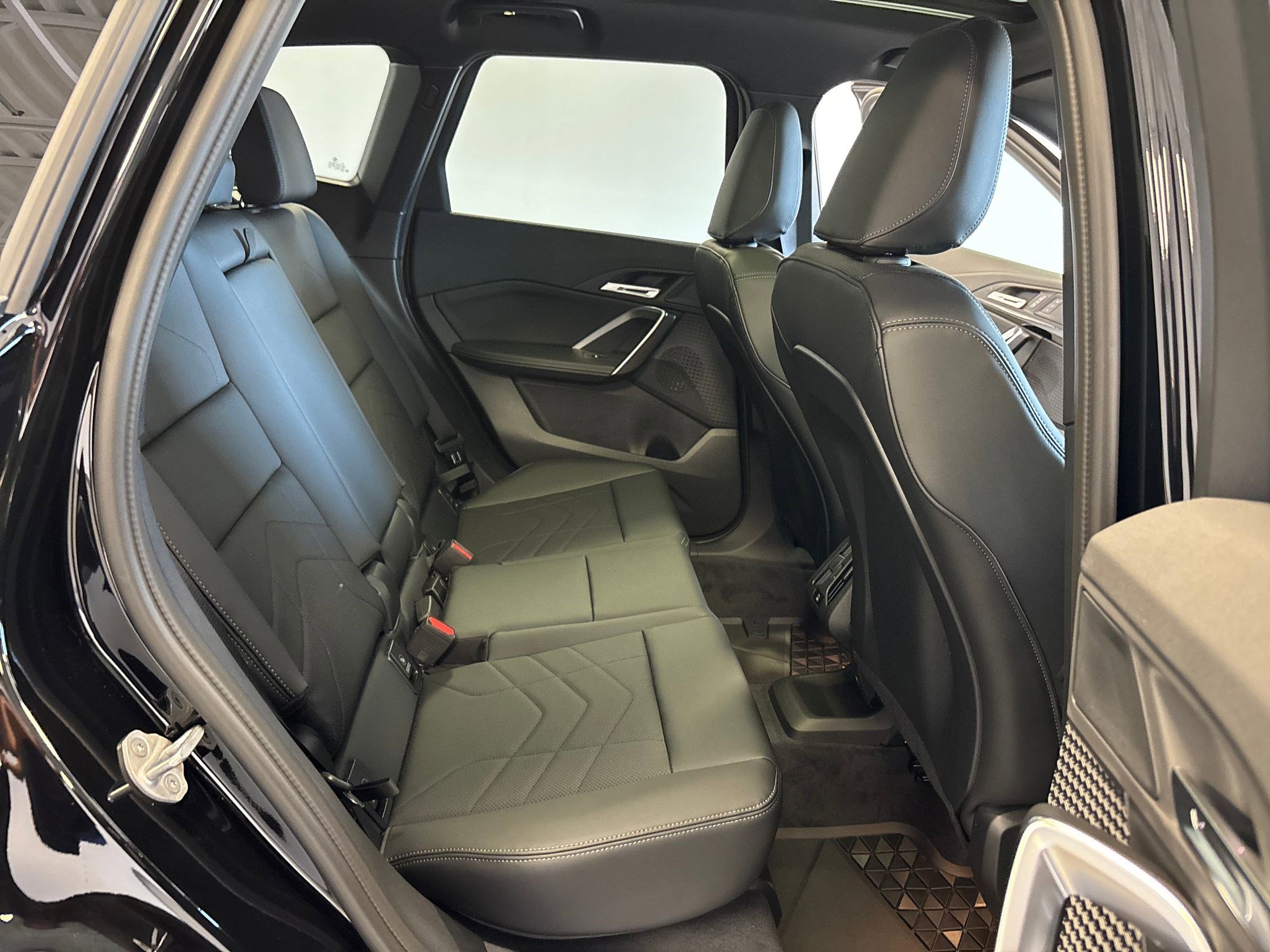 Used 2026 BMW X1 xDrive28i w/ Convenience Package image 38