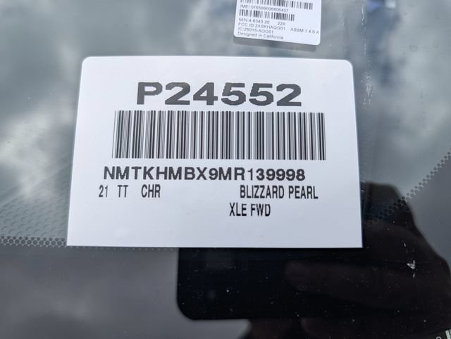 Used 2021 Toyota C-HR XLE FWD image 33