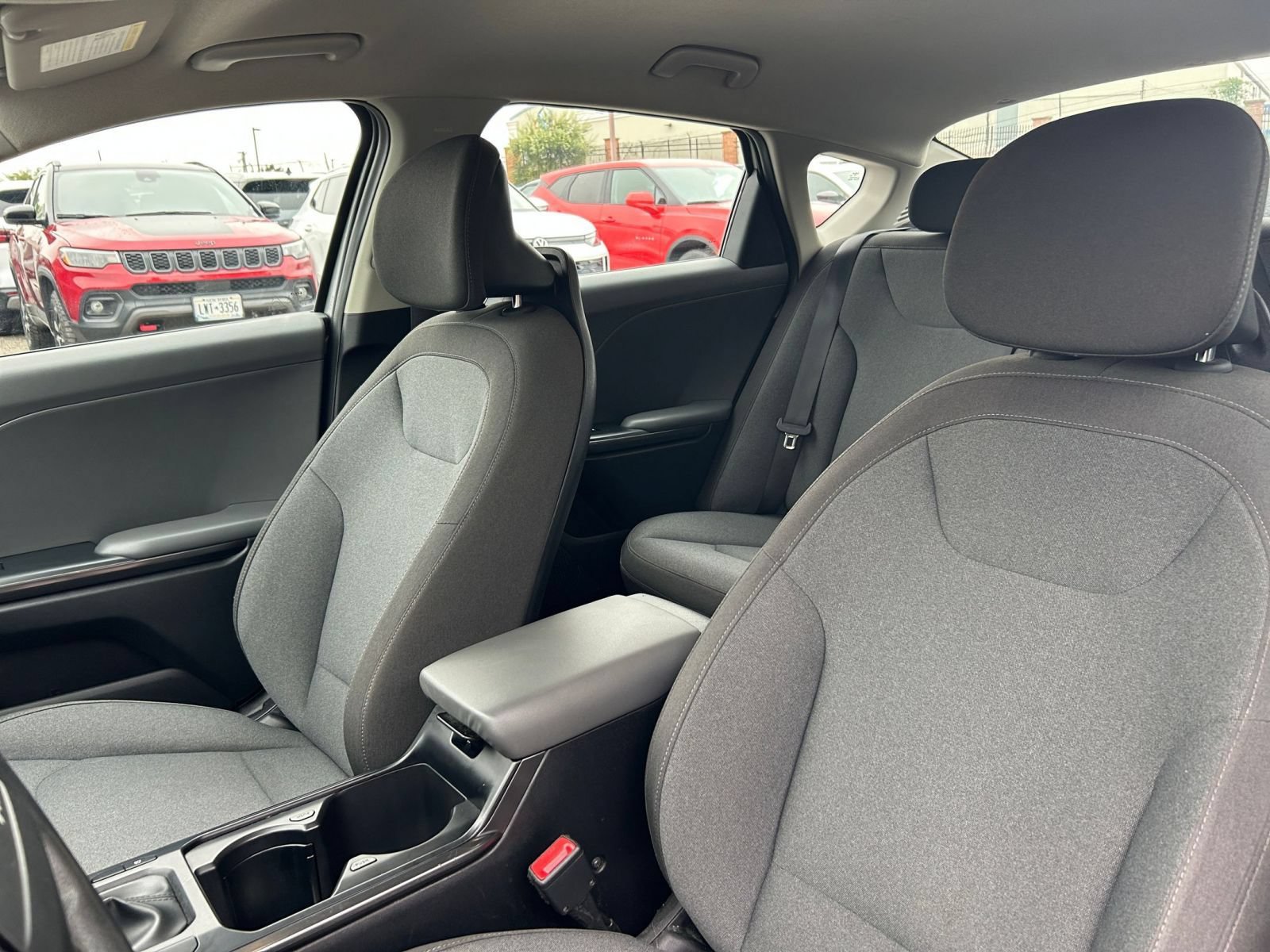 Used 2025 Kia K4 FWD image 30