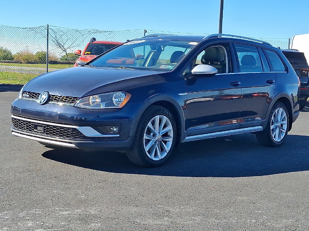 Used 2017 Volkswagen Golf Alltrack SE AWD/4WD image 3