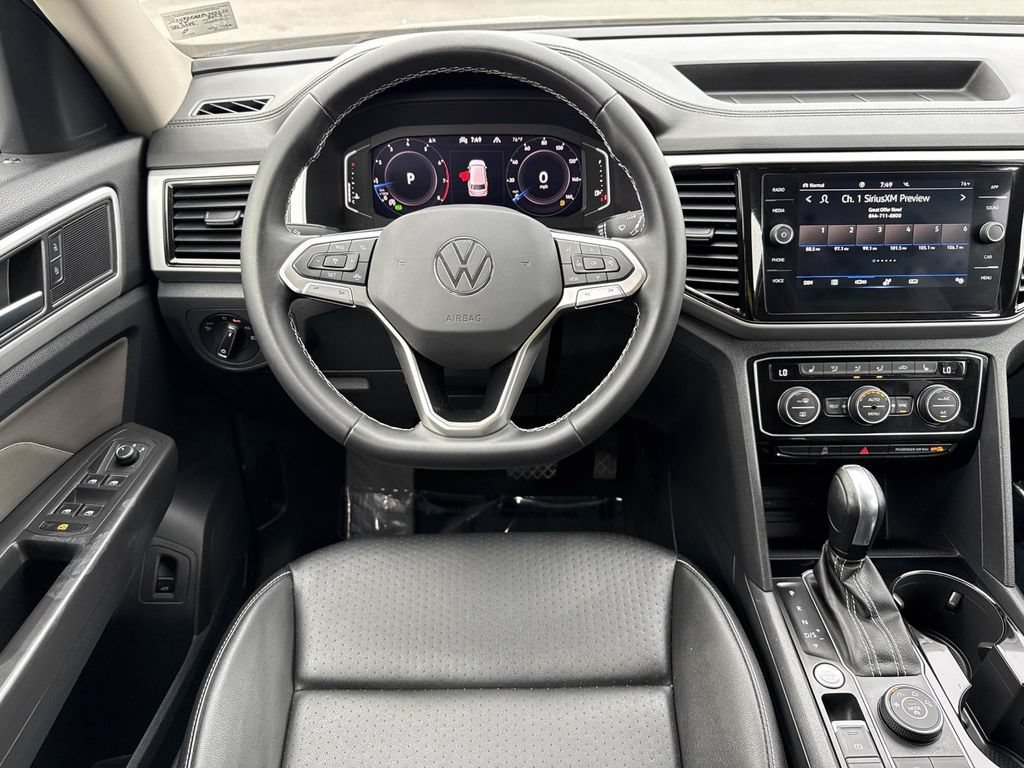 Used 2023 Volkswagen Atlas SE AWD/4WD image 13