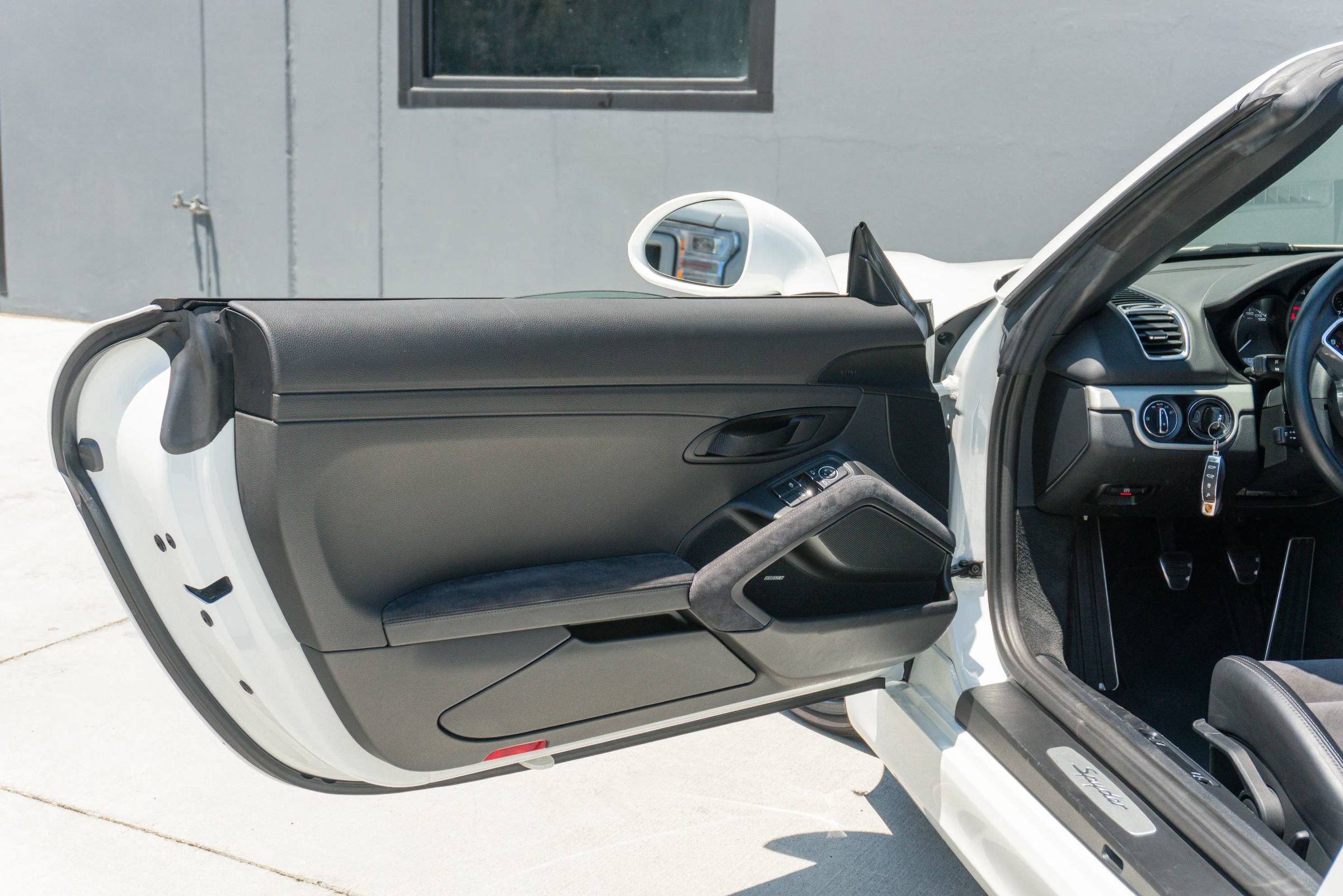Used 2016 Porsche Boxster Spyder RWD image 66