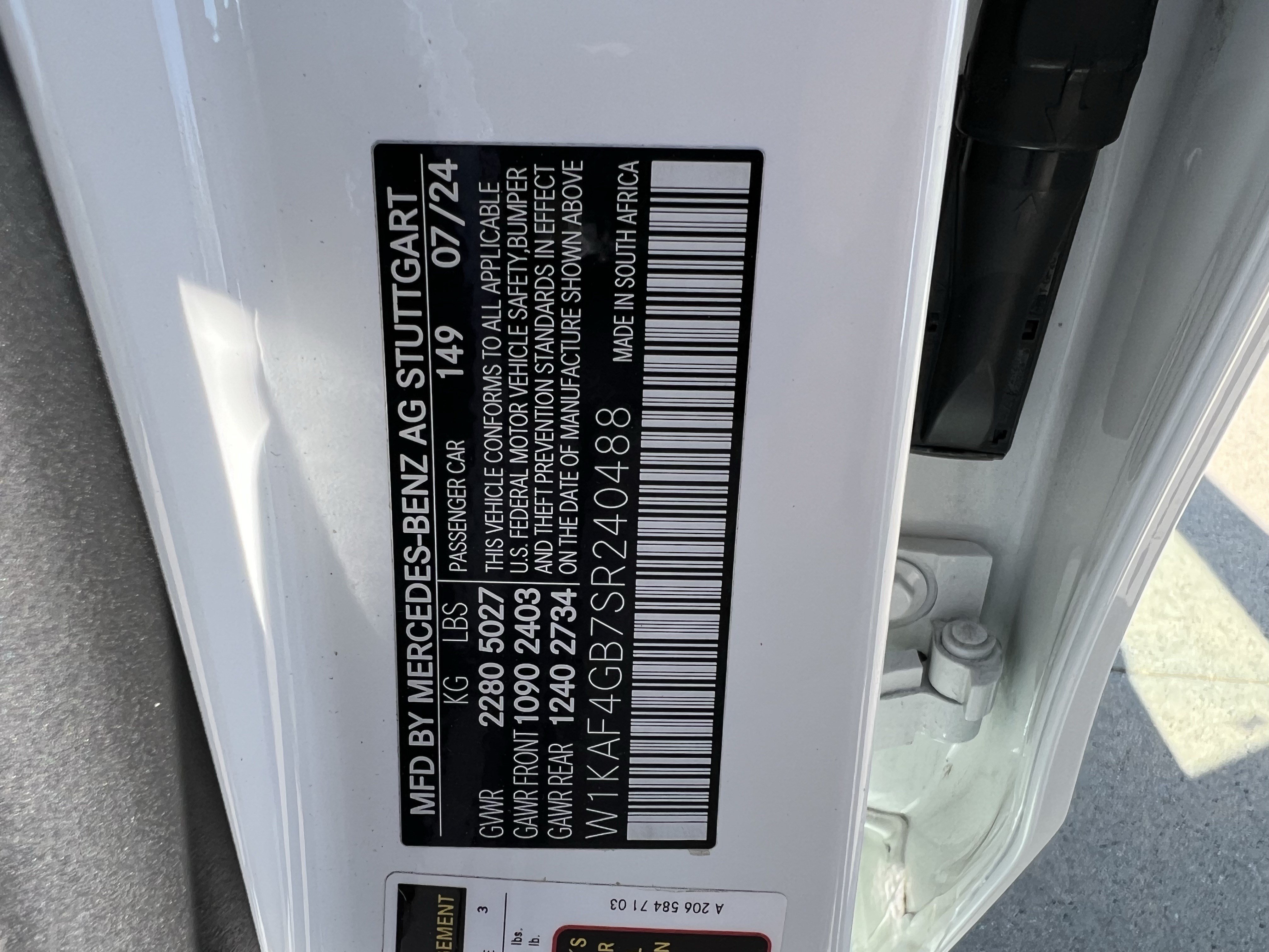Used 2025 Mercedes-Benz C 300 Sedan image 37