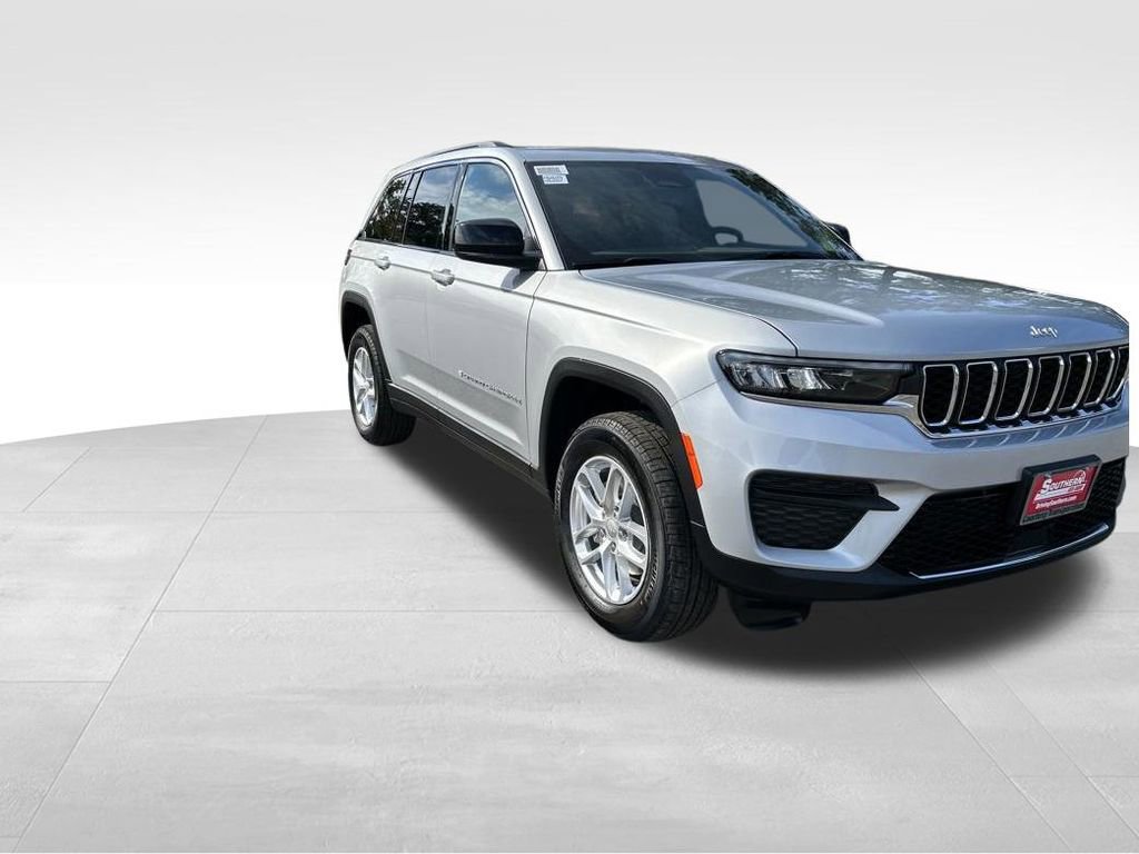 New 2025 Jeep Grand Cherokee Laredo X w/ Luxury Tech Group I image 8