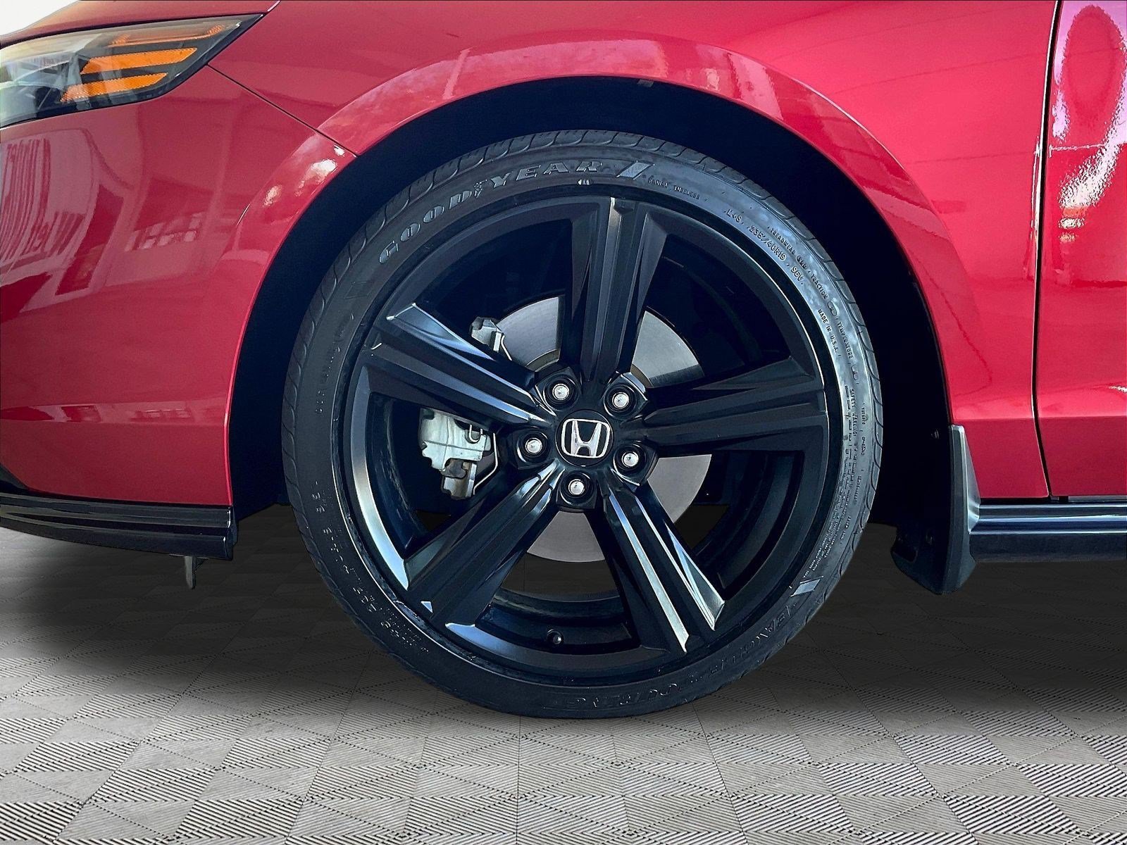 Used 2024 Honda Accord Sport image 31