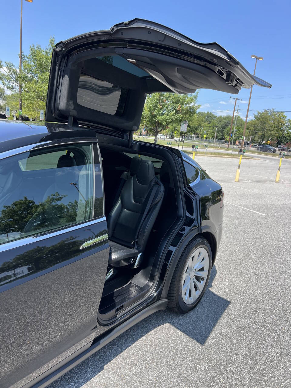 Used 2017 Tesla Model X 75D AWD/4WD image 20