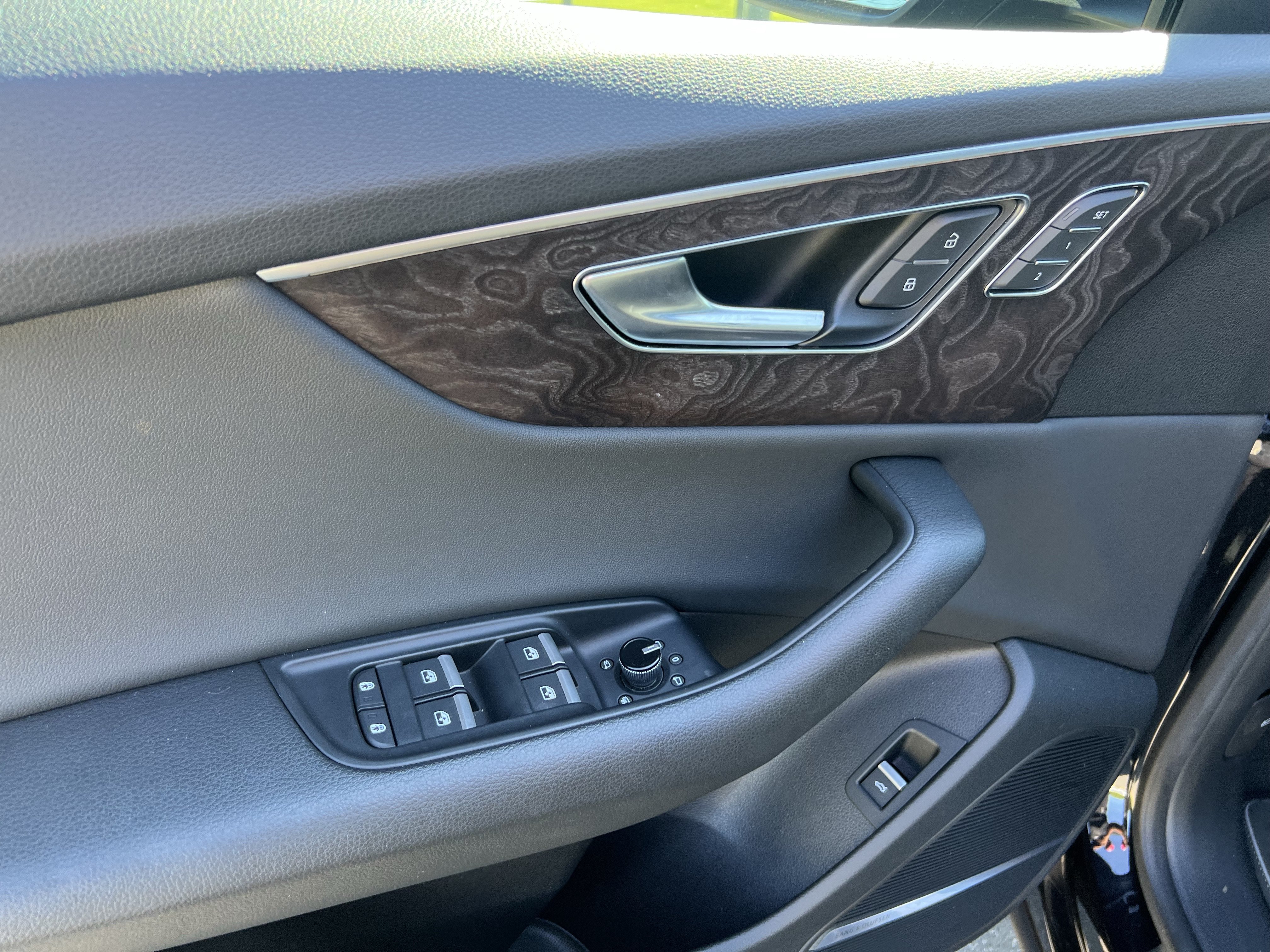 Used 2019 Audi Q8 Premium Plus AWD/4WD image 15