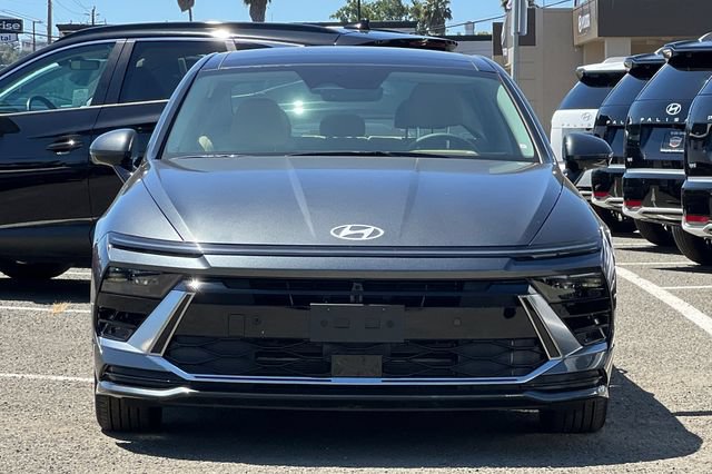 New 2026 Hyundai Sonata Limited FWD image 3
