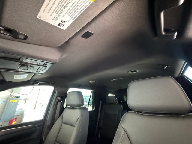 Used 2023 Chevrolet Tahoe Z71 w/ Luxury Package AWD/4WD image 27