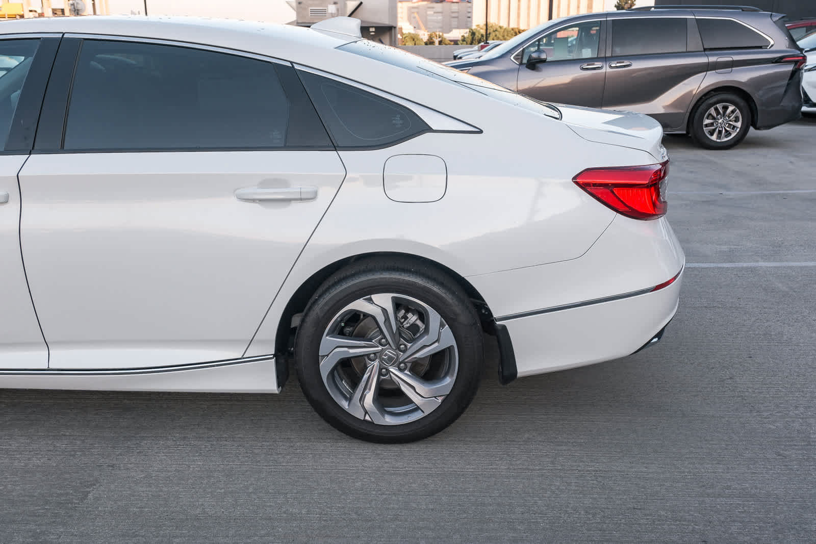 Used 2020 Honda Accord EX-L image 8