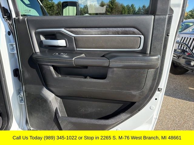 Used 2024 RAM 3500 Big Horn image 37