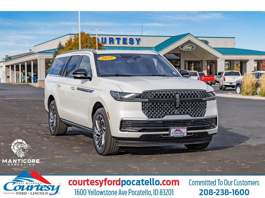 Used 2025 Lincoln Navigator L Reserve video 1