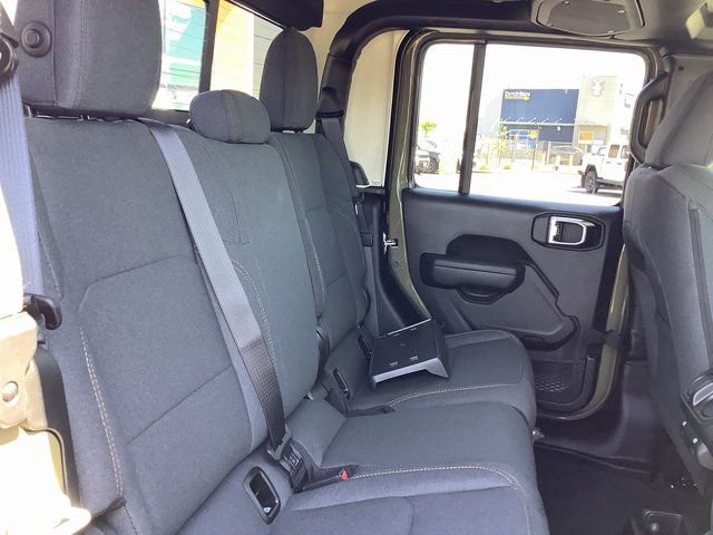 New 2025 Jeep Gladiator Sport image 33