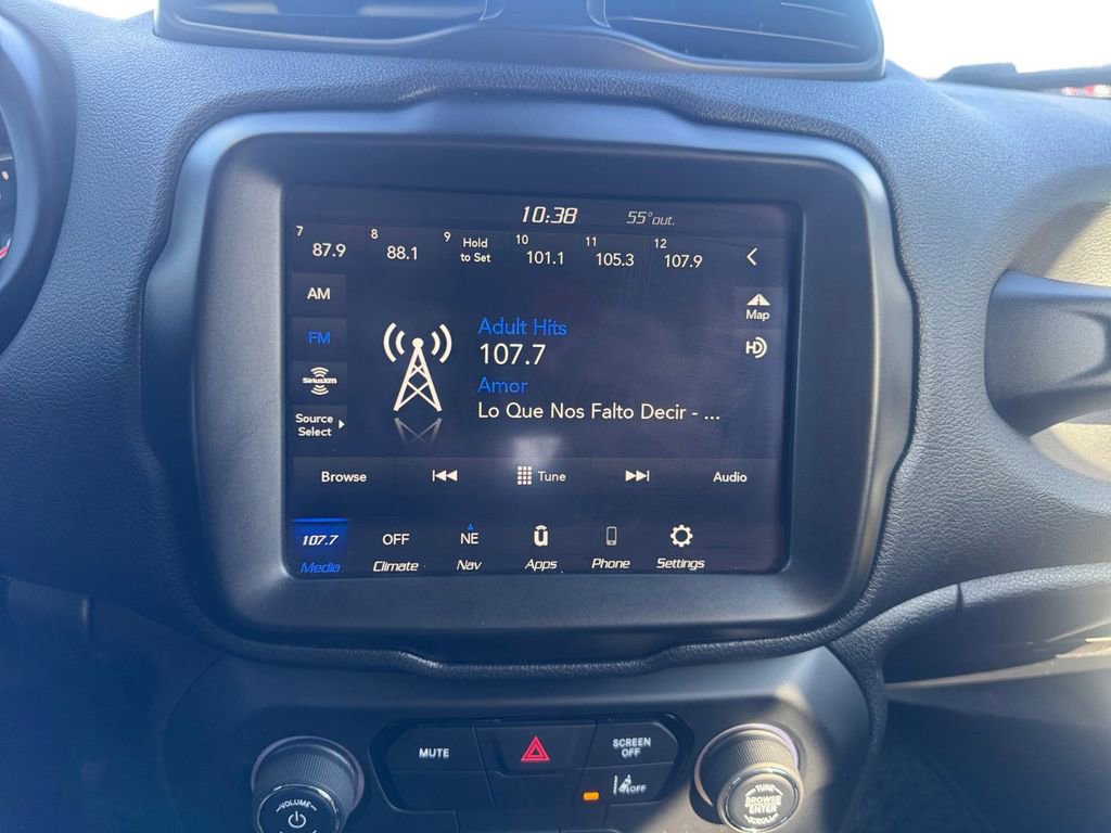 Used 2023 Jeep Renegade Latitude image 25