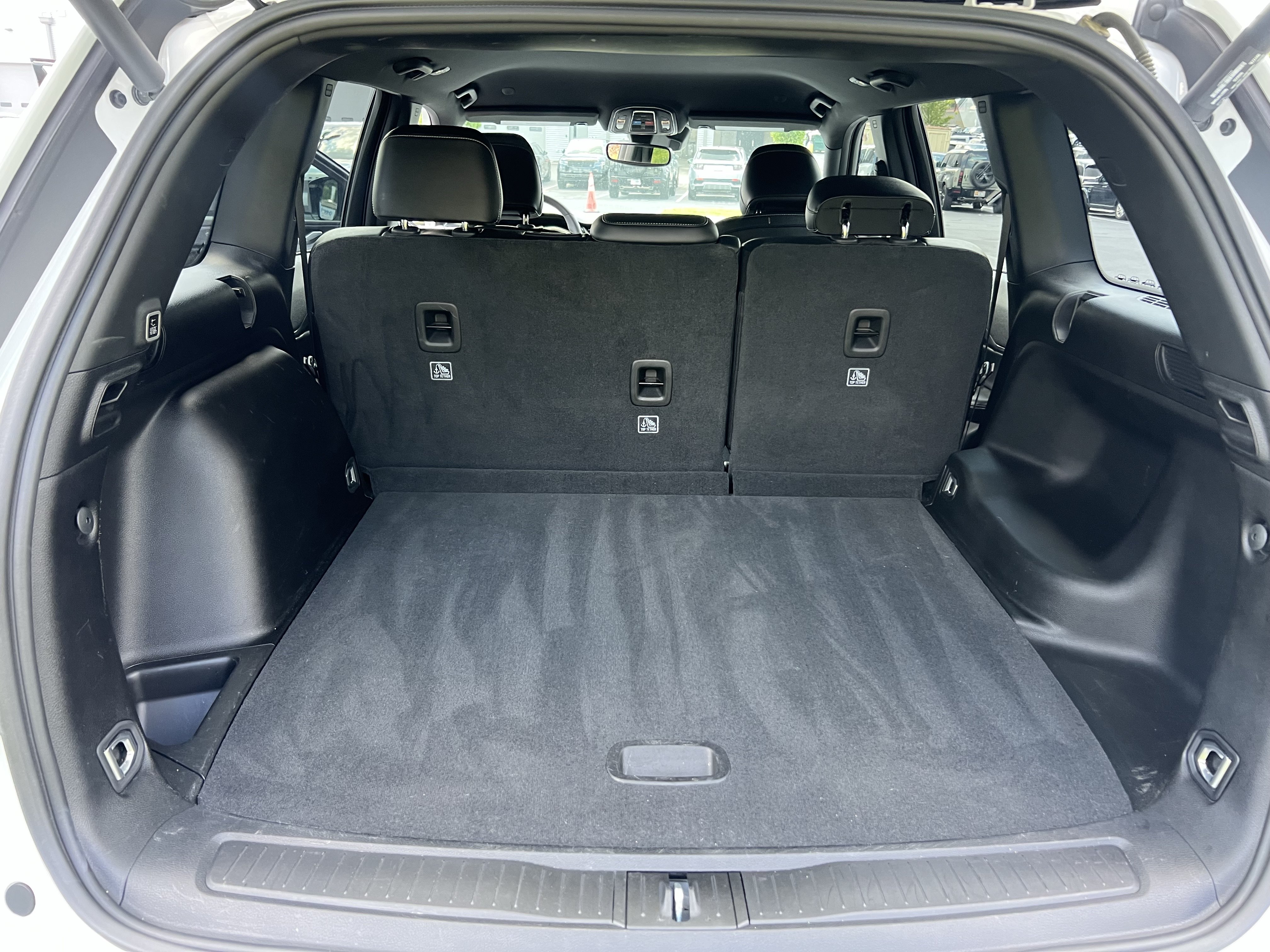 Used 2023 Jeep Grand Cherokee Altitude RWD image 30