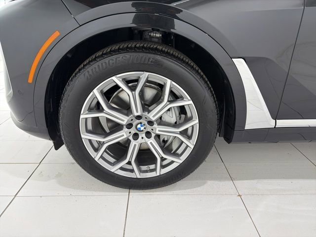 Used 2026 BMW X7 xDrive40i w/ Premium Package image 50