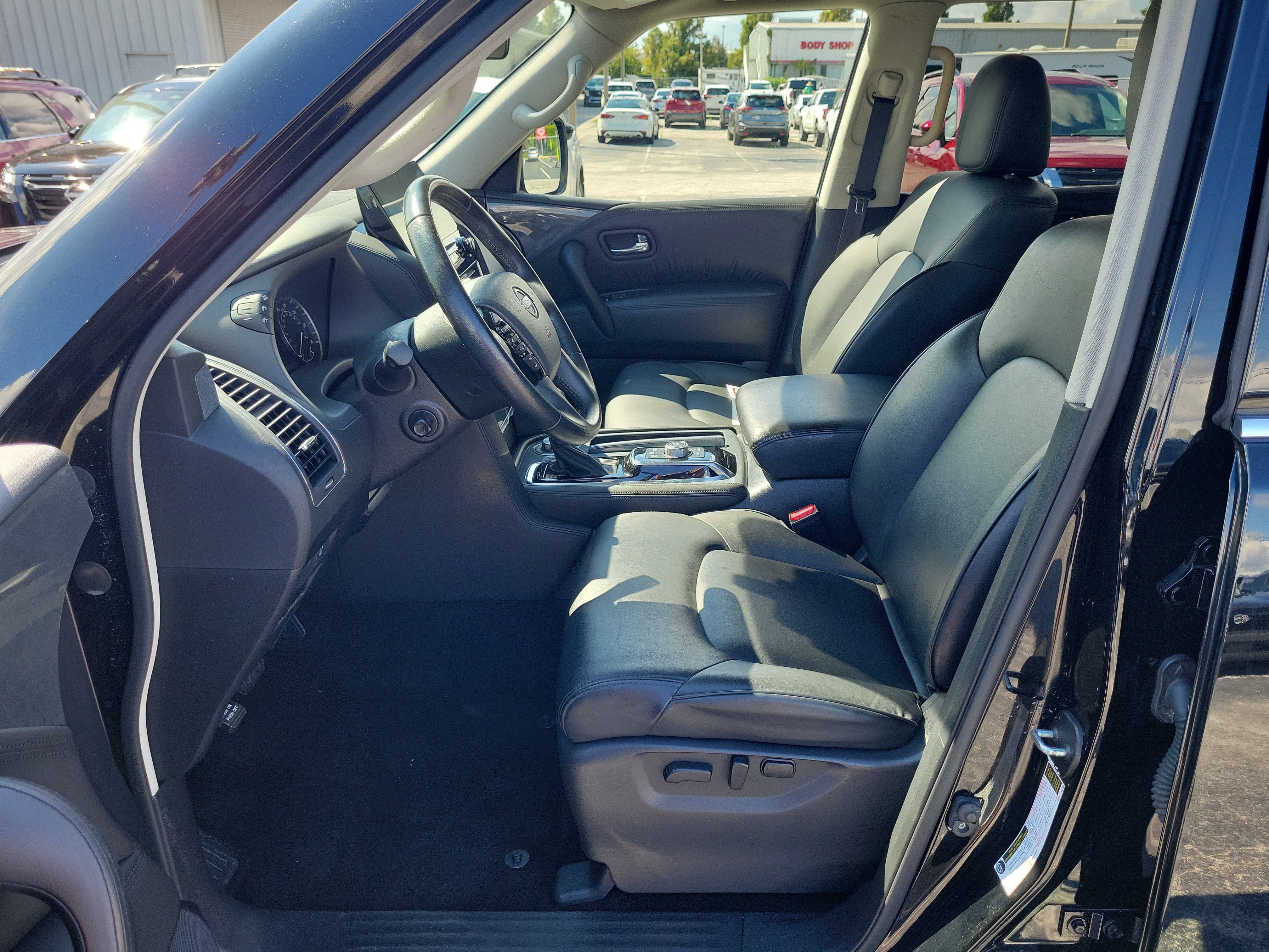 Certified 2022 Nissan Armada SV w/ Cargo Package AWD/4WD image 12