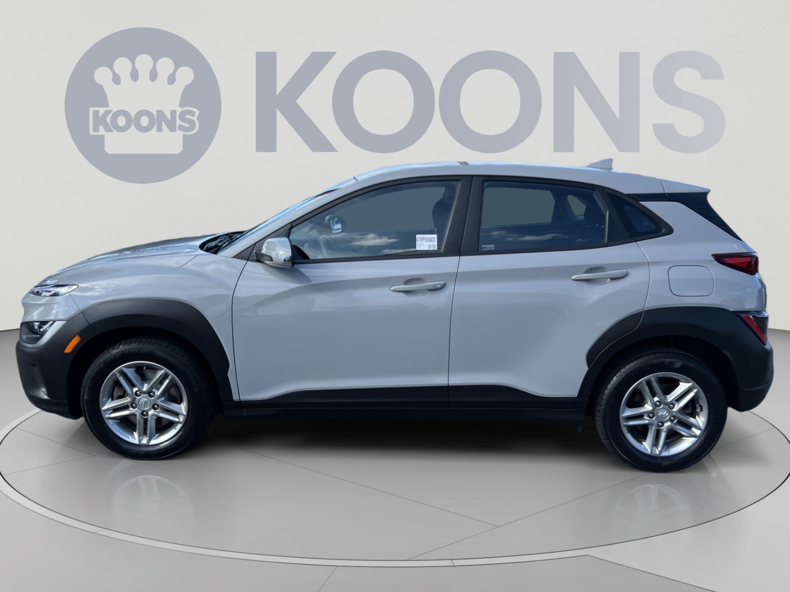 Used 2023 Hyundai Kona SE AWD/4WD image 2